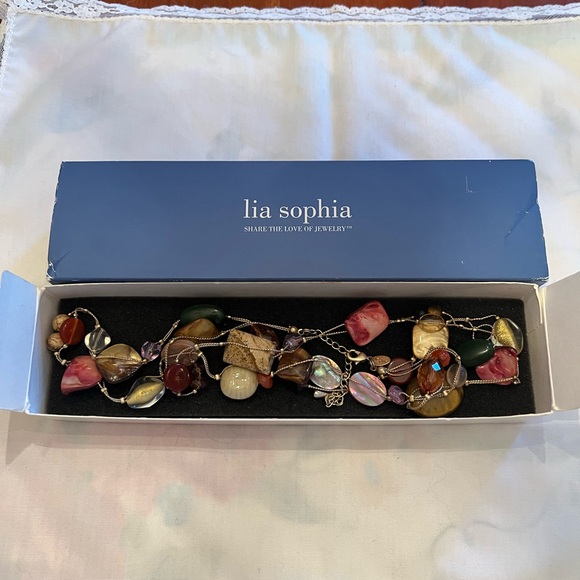 ✨Lia Sophia “Magggie” Necklace✨ - Picture 9 of 10